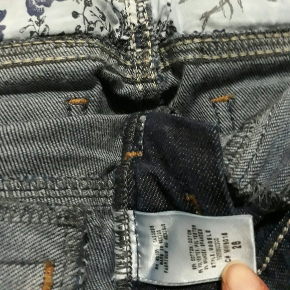 Guess Mini Skirt, Size 26, Jean Blue. - Picture 8 of 8